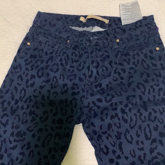 Jeans - Picture 3 of 3